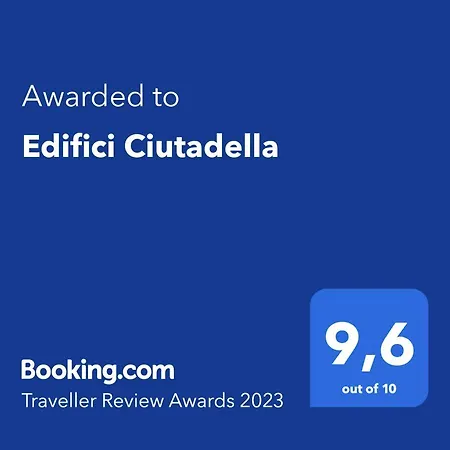 Edifici Ciutadella شقة